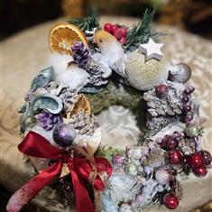 Beautiful Robin Wreath
